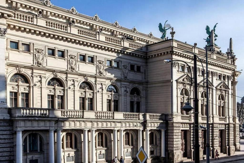 Liaynberga Apartments Lviv Bagian luar foto